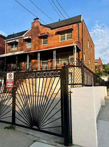 1440 Needham Ave #2 — Photo 1