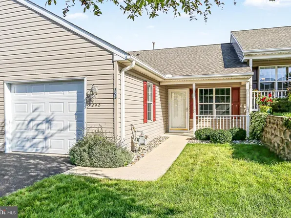 202 Equine Cv, Red Lion, PA 17356