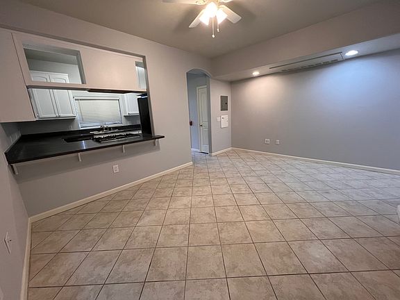 4th image of 813 F St APT 3