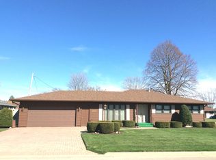 2101 Pine St, Peru, IL 61354