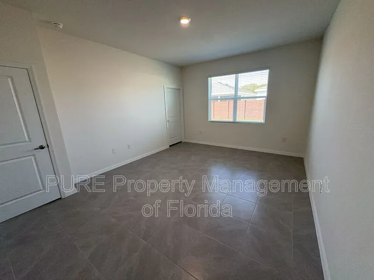 4122 NW 48th Terrace Rd — Photo 27