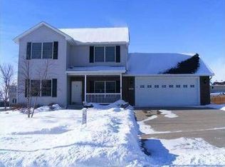1017 W 15th St S, Newton, IA 50208