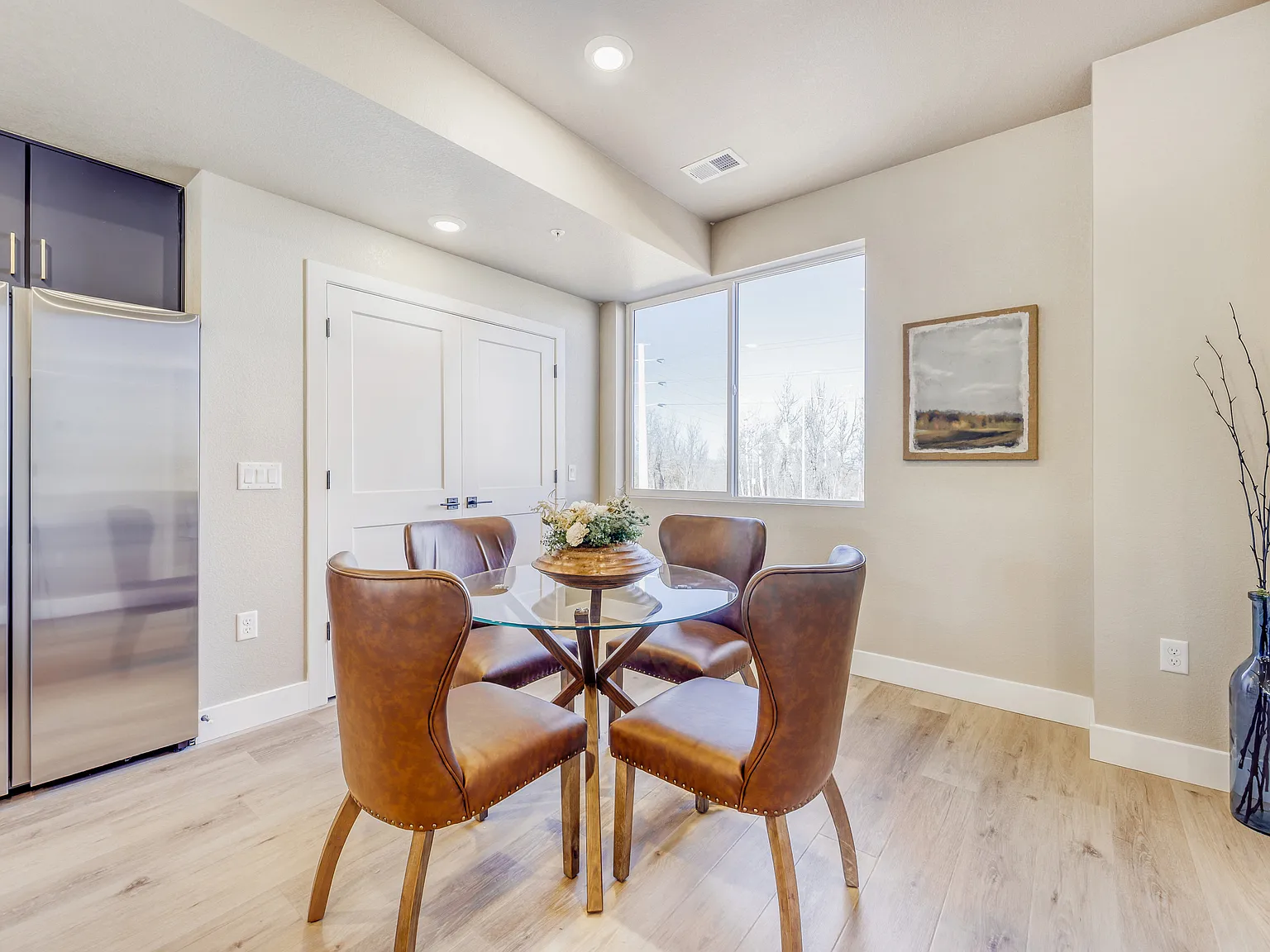 3 bed, 1867 sqft, $3,499 — Photo 4