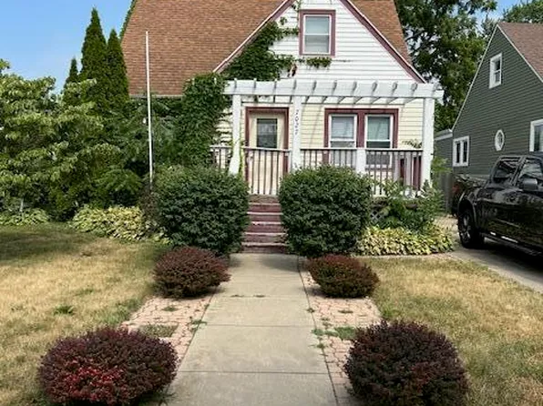 7027 Monroe Ave, Hammond, IN 46324
