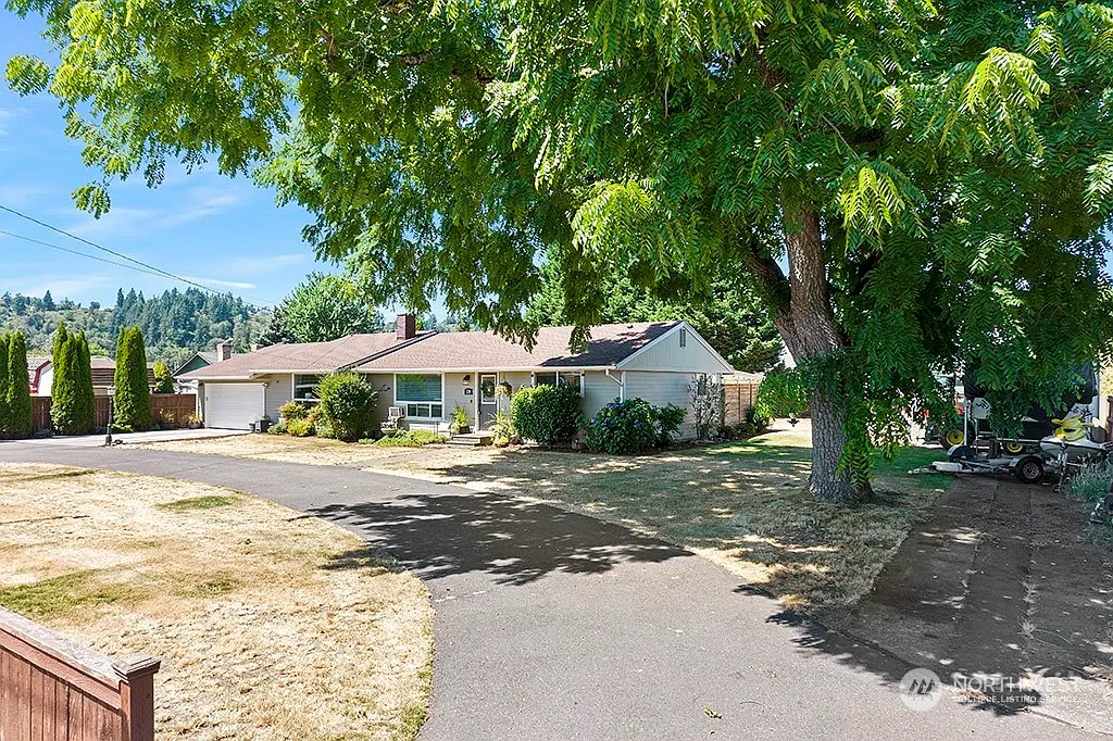124 2nd Avenue SW photo 1