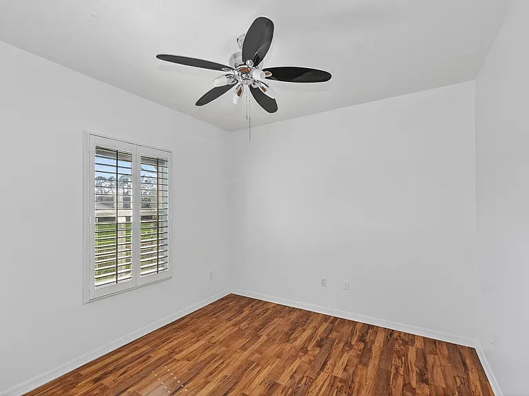 952 Bel Air Star Pkwy — Photo 32