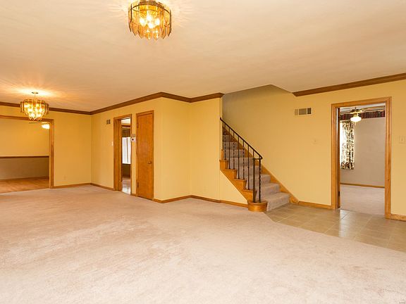 3rd image of 5817 Holly Hills Ave