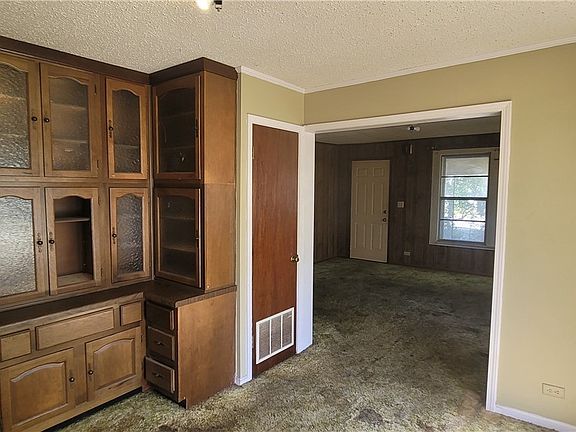 5th image of 3800 3rd Ave E