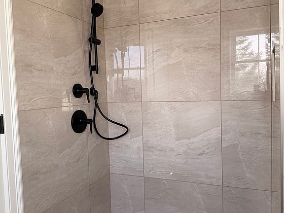 5th image of 9 Acton Rd #8