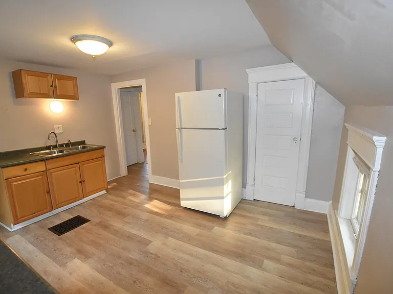 338 Marion Ave #2 — Photo 18