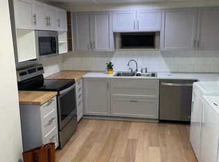 17 Grove St #B, Rockland, ME 04841