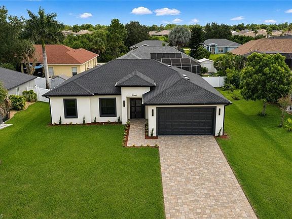 3rd image of 2040 Gerald Avenue