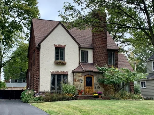 3621 Tolland Rd, Shaker Heights, OH 44122