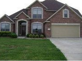 1444 S Bluebonnet Ln, Angleton, TX 77515