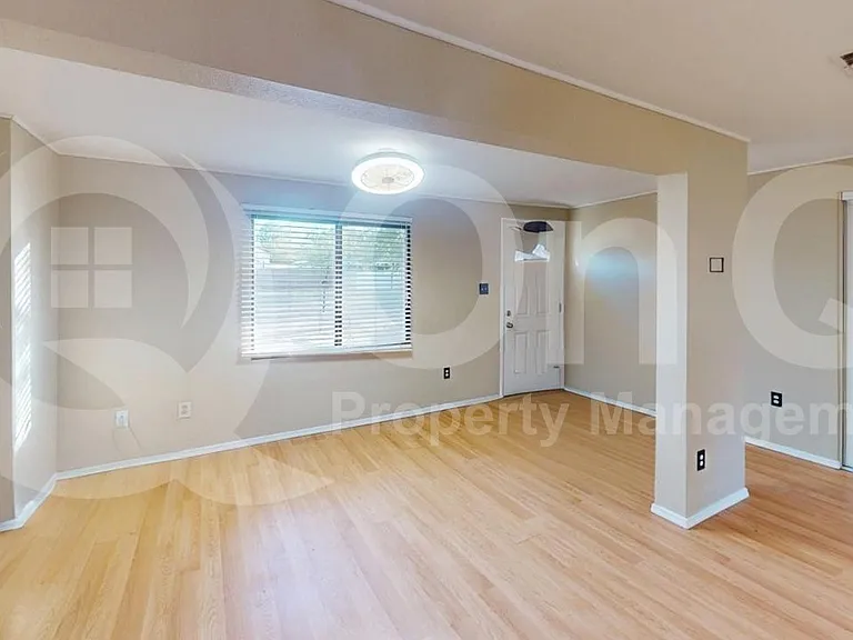 4937 E Rosewood St — Photo 6