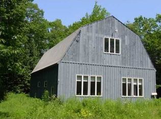 799 Middlesex Rd, Topsham, ME 04086