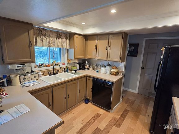 2nd image of 1535 Sunnyside Rd