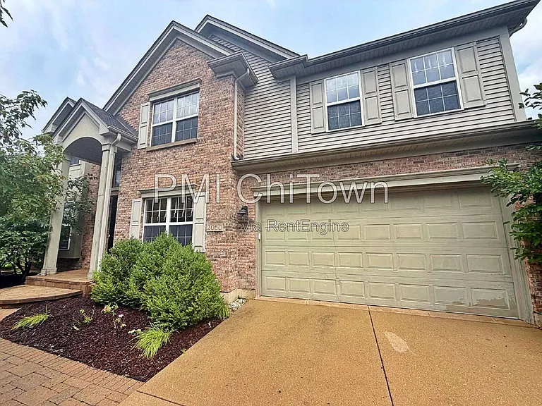 2050 Rockland Dr — Photo 2