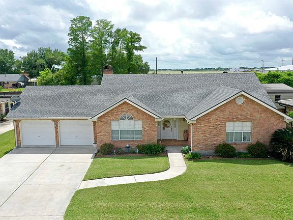 5th image of 213 Presque Isle Dr