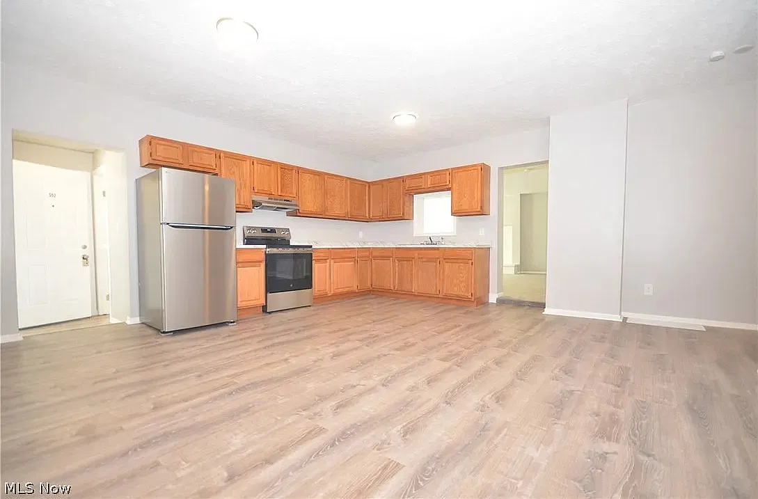 502 & 506 Grant Ave — Photo 2