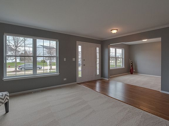 3rd image of 2886 Fairmont Ave