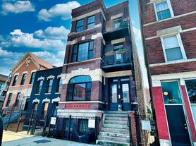 1421 W Augusta Blvd, Chicago, IL