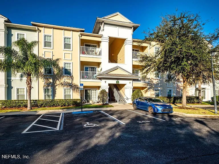 4920 Key Lime Dr #304 — Photo 1