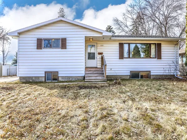 115 Elizabeth Dr, Aberdeen, SD 57401