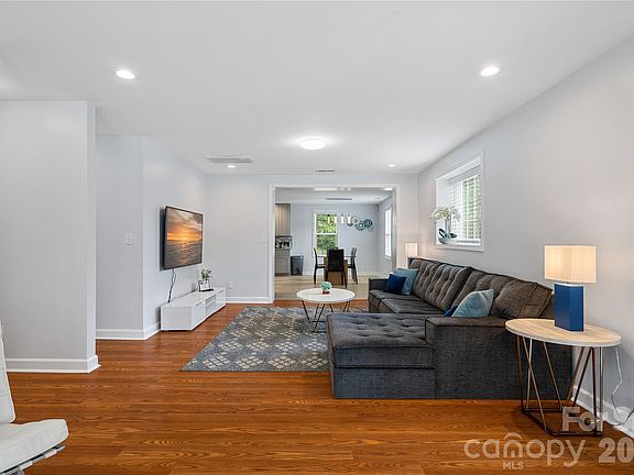 5th image of 2510 Sherrill St