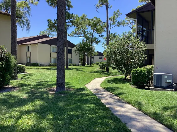 410 Pine Glen Lane #B-2, Greenacres, FL 33463