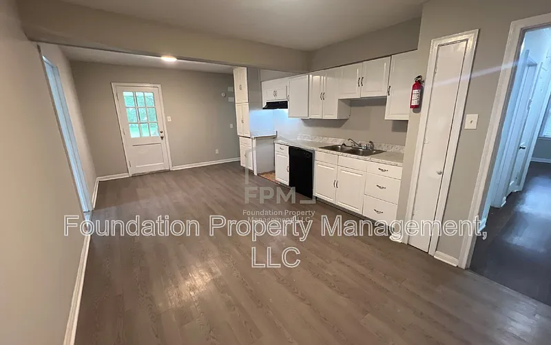 3 bed, 2.0 bath, 1628 sqft, $1,495 — Photo 4