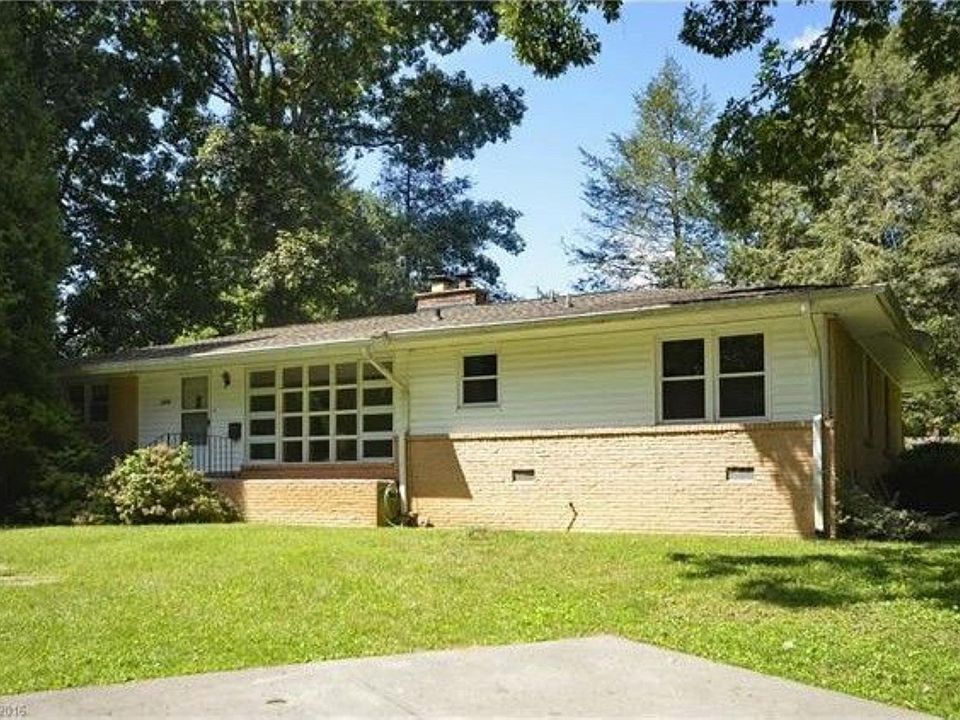 1st image of 208 Appledore Ave #208