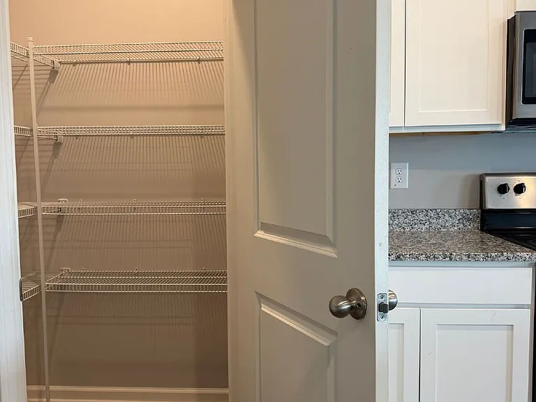 132 Verona Dr NW — Photo 10