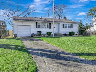 196 Sugarwood Lane, Central Islip, NY, 11722