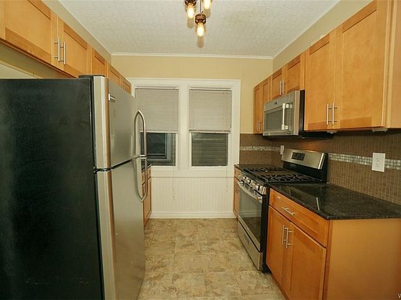 2nd image of 1560 Delaware Ave #1