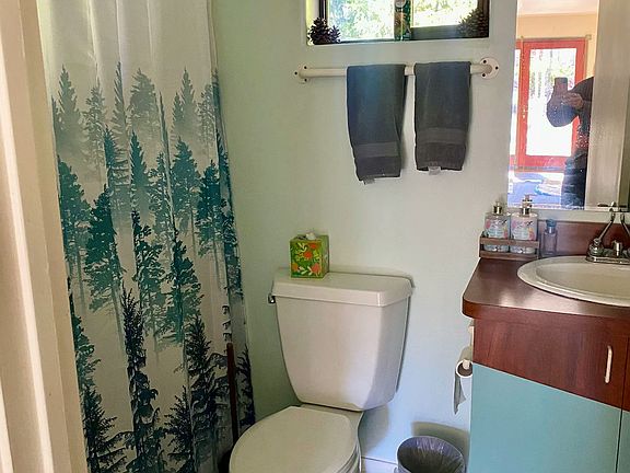 Shared bath with 1 other tenant