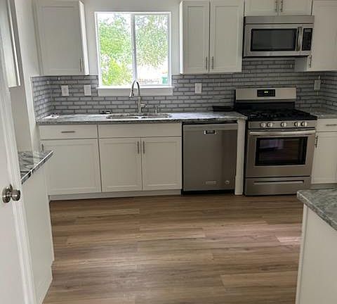 3rd image of 1013 Leslie Ann Dr