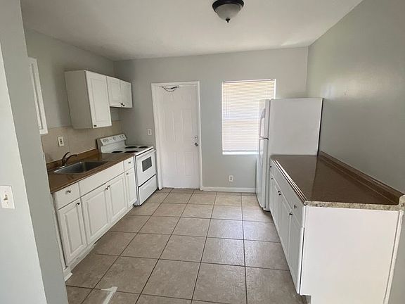 3rd image of 3712 Henry Ave #3716