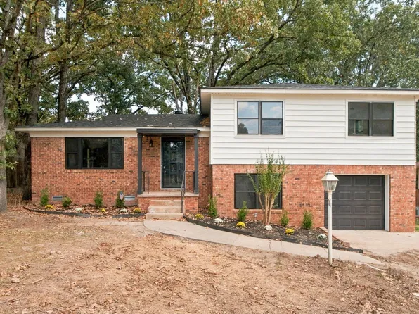 8704 Holiday Dr, Sherwood, AR 72120