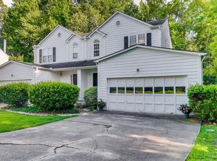 2539 Thorngate Dr, Acworth, GA 30101