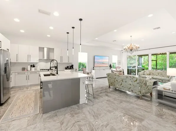 11899 Gardenia Ave, Naples, FL 34120