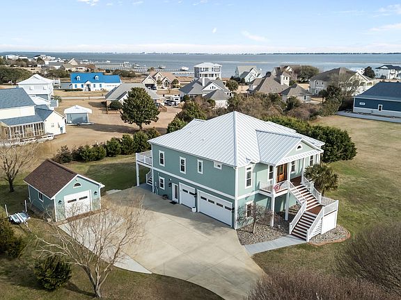 2nd image of 309 Island View Drive