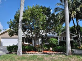 828 Hickory Ter, Boca Raton, FL 33486
