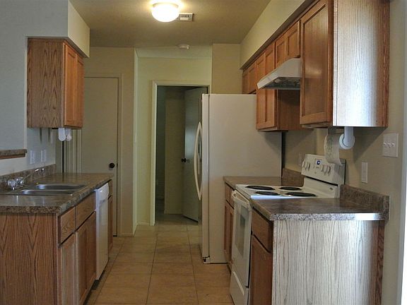 4th image of 3708 S Susannah Dr