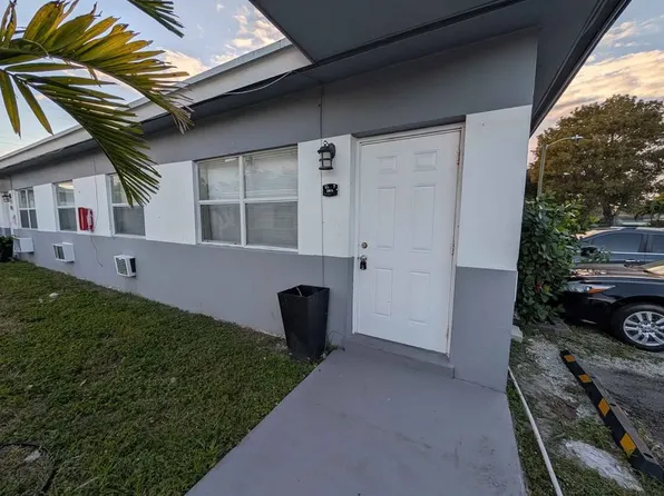 2300 Douglas St #7, Hollywood, FL 33020