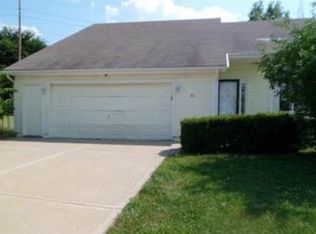811 Applewood Ln, Belton, MO 64012