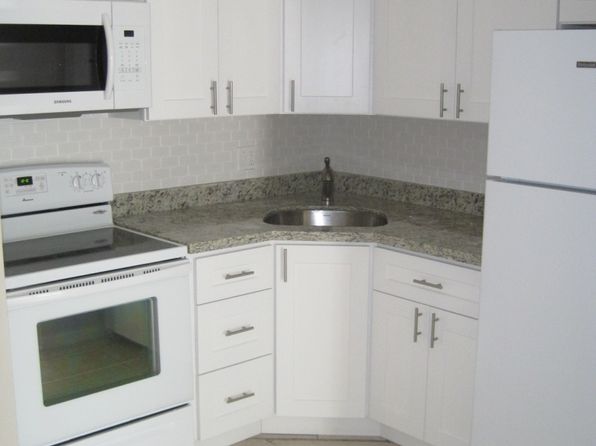 1336 NE 5th Ave Unit 4