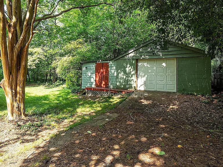 425 Ansley St — Photo 21