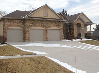 9500 Larges Ct, Lincoln, NE 68512