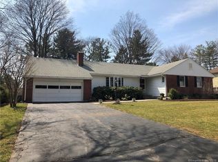 11 Kirkwood Rd, West Hartford, CT 06117